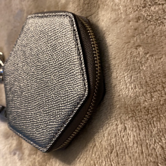 NWT! Coach Snowflake glitter zip coin case and matching hanging accessory - Picture 3 of 9